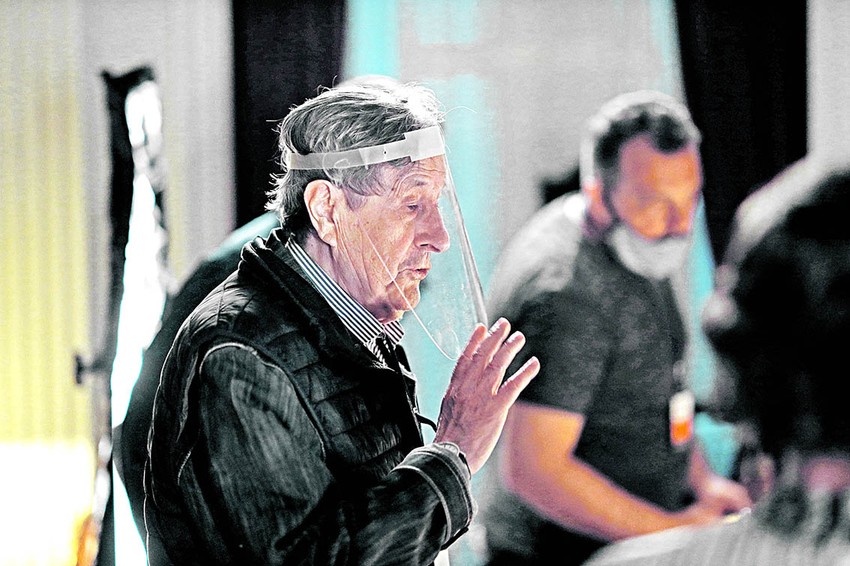 U projektu, po romanu "Aleksandar od Jugoslavije" Vuka Draškovića, scenario i režiju potpisuje Zdravko Šotra