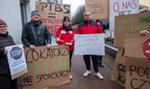 "Czynsze jak w Dubaju", "Lokatorzy nie sponsorzy". Protest mieszkańców przeciwko horrendalnej podwyżce czynszów