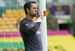 Fabiański 'zamurował' bramkę. Norwich pierwszym spadkowiczem