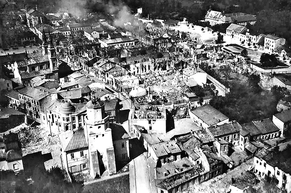 Trebalo je u poljskim uniformama "napasti" nemačku teritoriju kako bi se optužili Poljaci i to bio povodom pred svojom i svetskom javnošću da "Rajh brani vlastitu kožu"