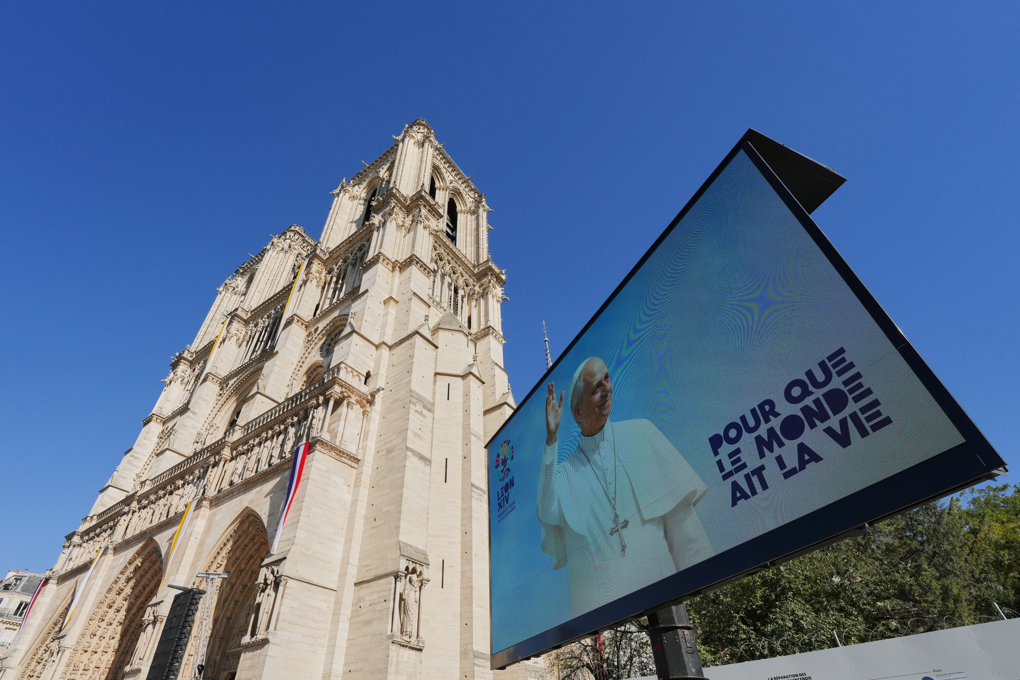 Pápež Lev XIV. na štvordňovej pastoračnúej návšteve Francúzska.