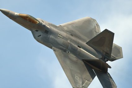 Amerykańskie F-22 Raptory w drodze do Polski. Wzmocnią tarczę powietrzną NATO