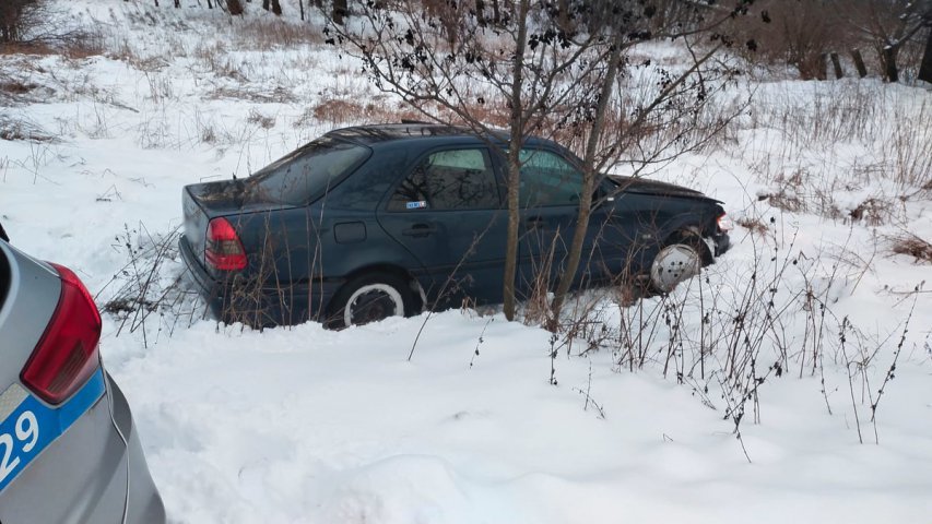 Gmina Purda. Pościg za mercedesem. Za kierownicą auta siedział 17-latek