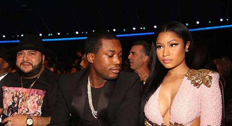 Meek Mill stares down at Nciki Minaj's cleavage at 2015 AMAs