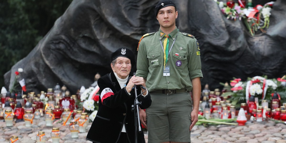 Wanda Traczyk-Stawska w przemówieniu na Cmentarzu Powstańców Warszawy.