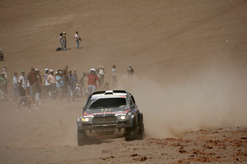 Rajd Dakar 2011: dobra postawa Polaków, Hołowczyc z otwartymi drzwiami (5.etap, wyniki, fot. Willy Weyens)