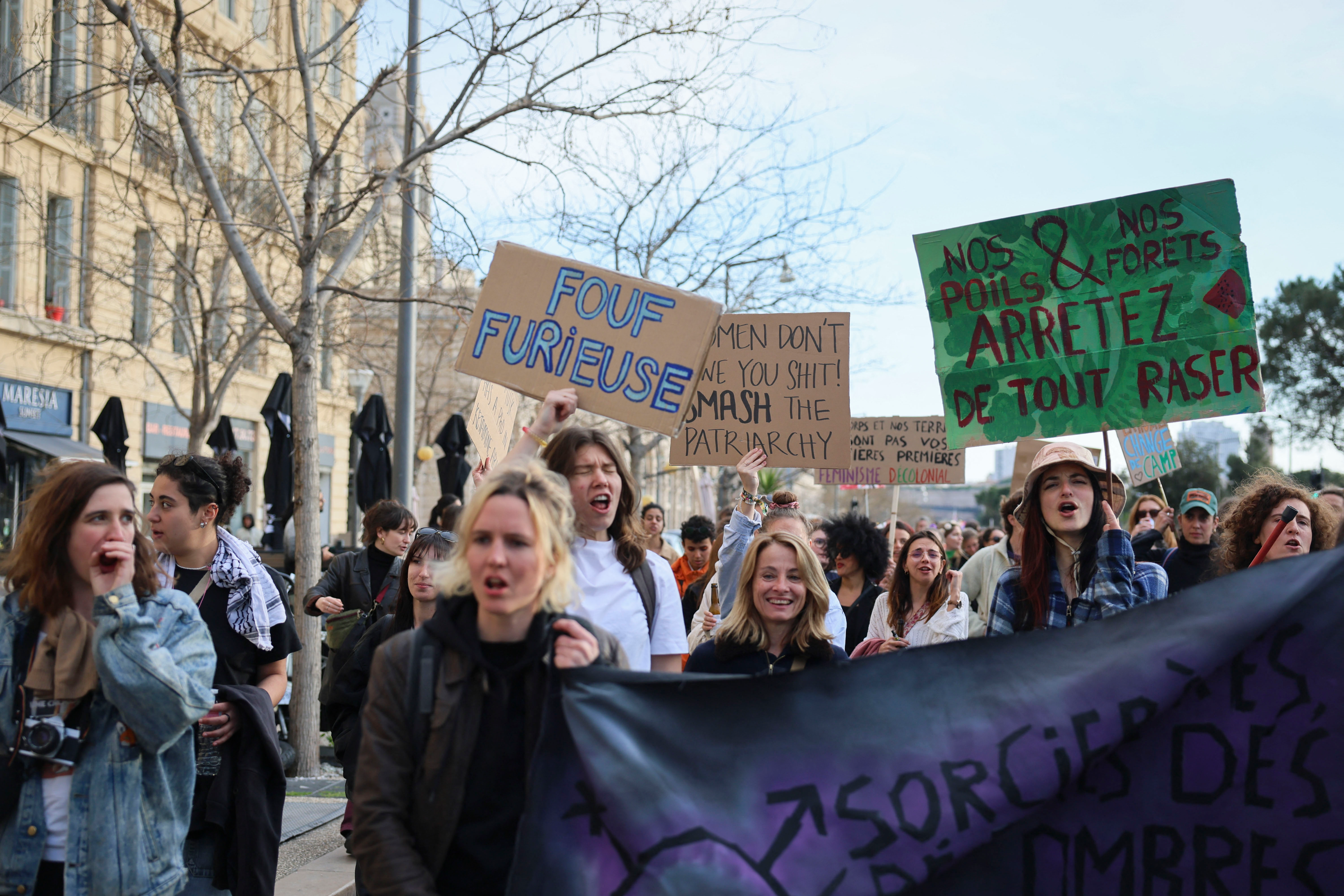 Liguria: fondo per donne vittime violenza, 500 euro al mese