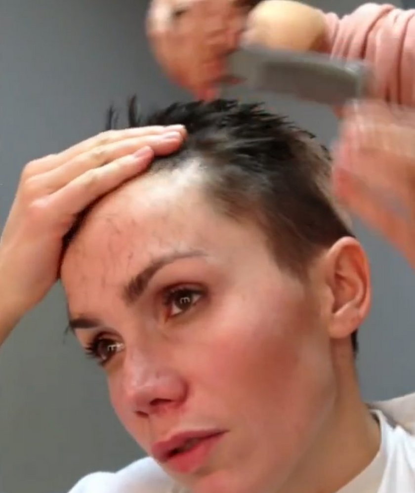 Olga Bołądź zgoliła włosy