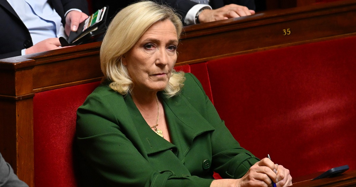 Marine Le Pen és 11 vádlott-társa is fellebbezett az uniós pénzek hűtlen kezelése miatti ítélet ellen