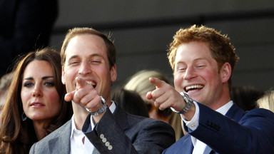 Ile zarabiają William i Harry?