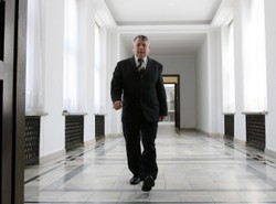 "Niech Borusewicz nie dyskutuje z papieżem"