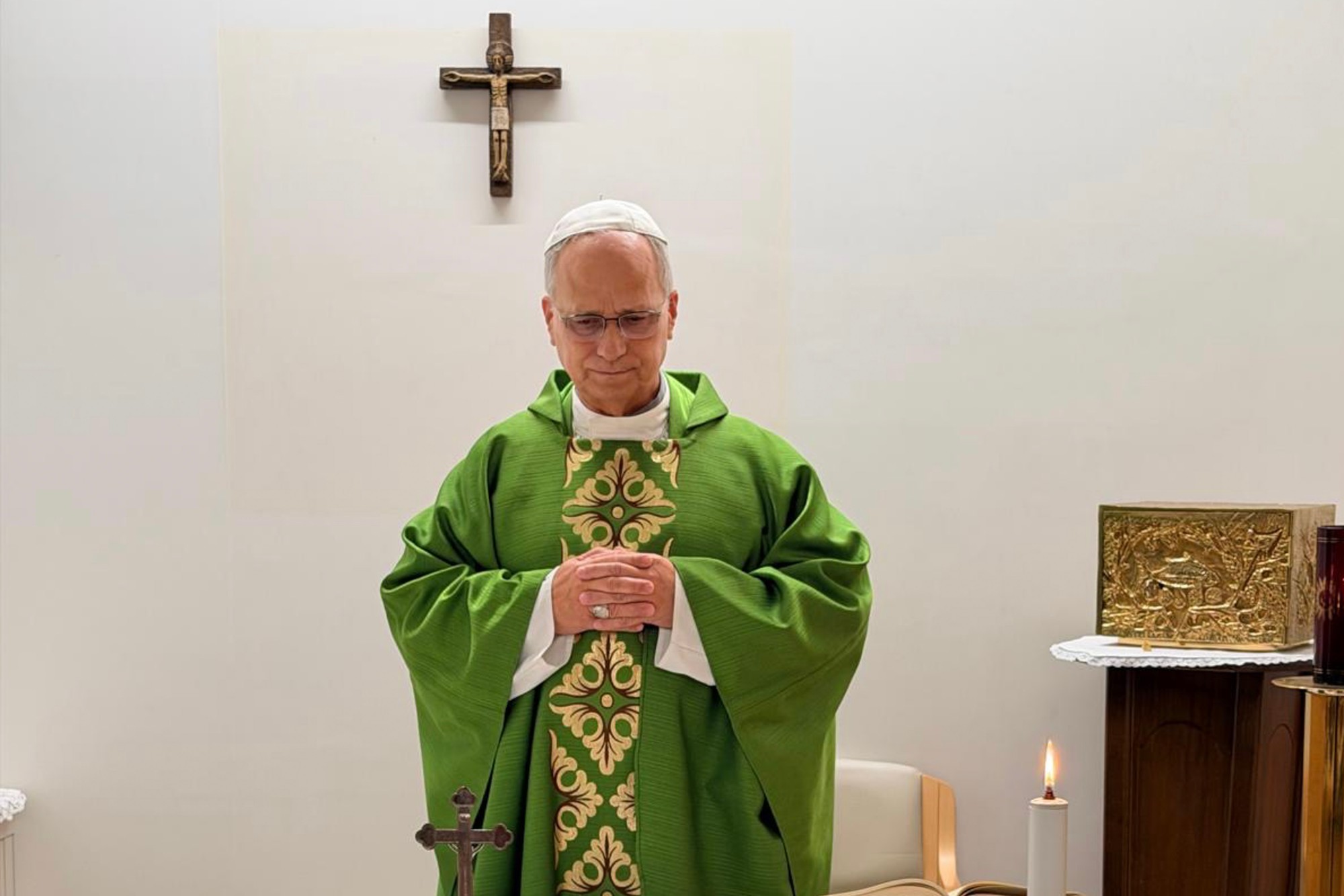Pápež Lev XIV. tri dni po operácii celebroval svätú omšu v nemocnici. 