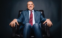 Giertych: Kaczyński jest trochę bezwolny przez tę swoją ranę smoleńską i Antoni de facto nim kieruje