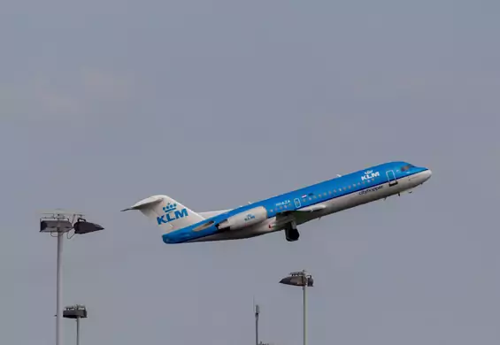 Linia lotnicza KLM wzywa klientów do rzadszego latania. "Lepiej wybrać podróż pociągiem"