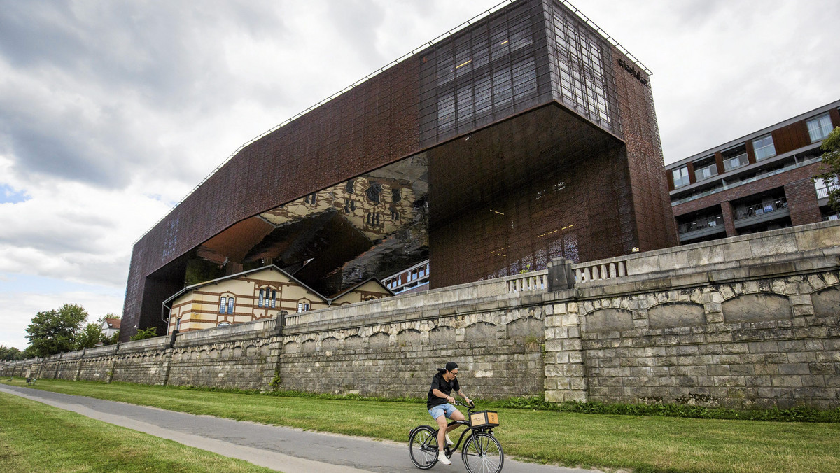 "Cricot idzie!" – to nowa wystawa w Muzeum Tadeusza Kantora, działającym w strukturach Ośrodka Dokumentacji Sztuki Tadeusza Kantora w Krakowie. Ekspozycję poświęconą "pierwszemu w Polsce teatrowi plastyków" można oglądać od dziś.