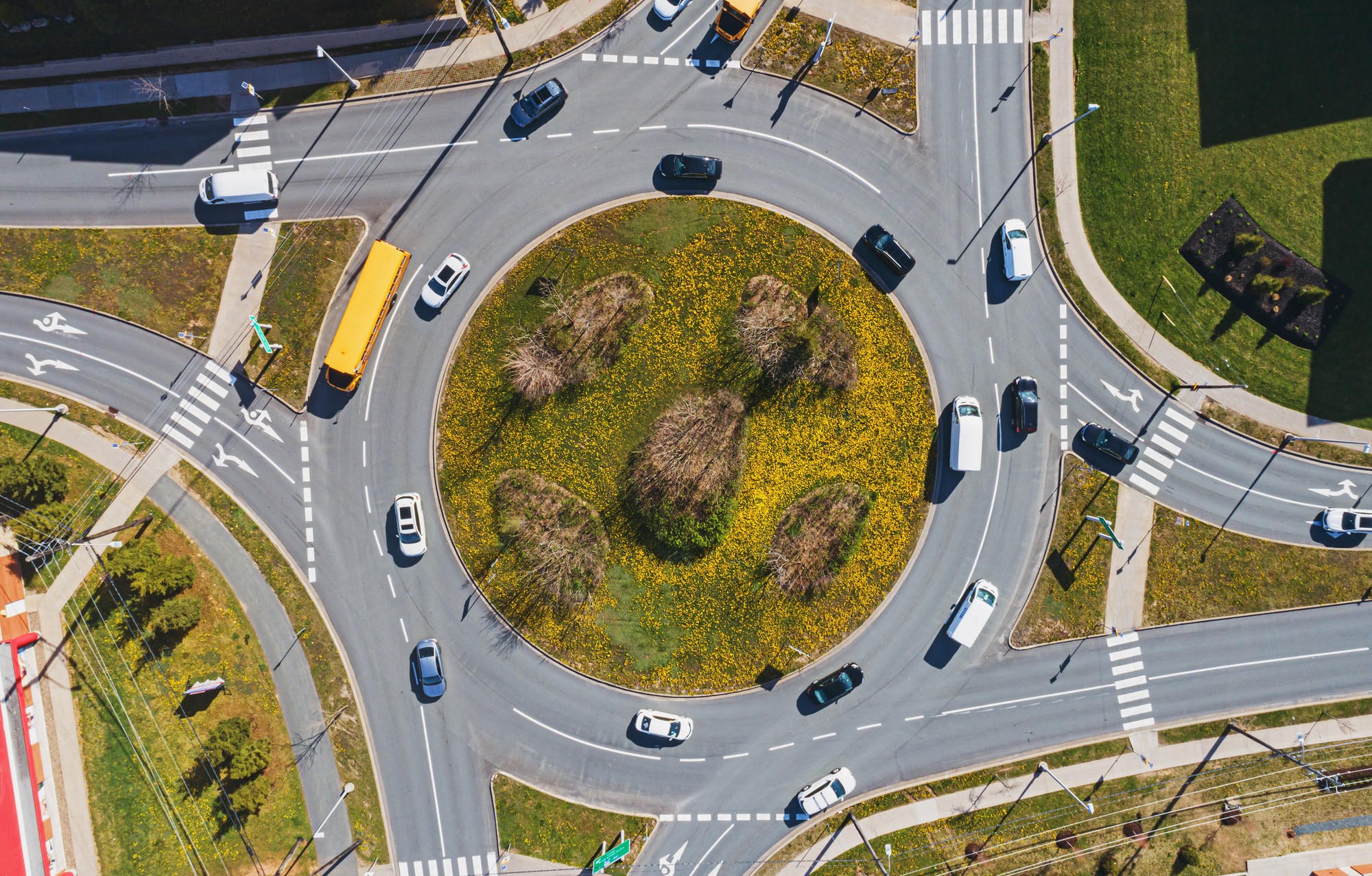 Čo treba robiť na kruhovom objazde?