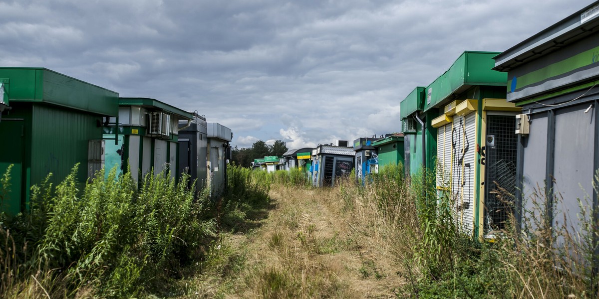 Cmentarzysko Kiosków Ruchu. Brzeziny, ul. Dąbrówka Mała. 