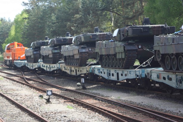 Transport czołgów Leopard 2A4 i 2A5