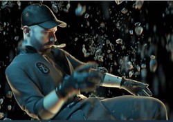 Woodkid pokazał teledysk do "In Your Likeness". To niezwykłe sześć minut