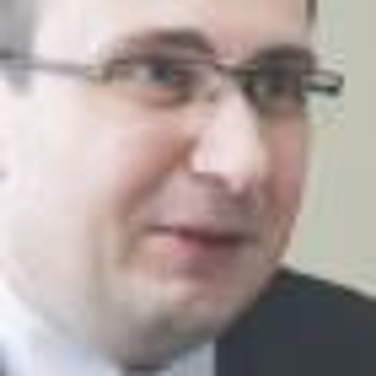 Artur Wdowczyk, absolwent Wydziału Prawa i Administracji Uniwersytetu Łódzkiego oraz Krajowej Szkoły Administracji Publicznej. Od lutego 2006 r. dyrektor Zakładu Emerytalno-Rentowego MSWiA