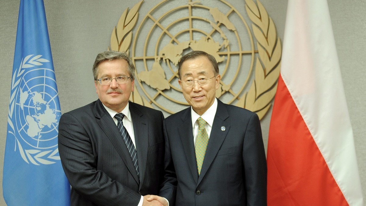 Przebywający w Nowym Jorku prezydent Bronisław Komorowski powiedział w piątek wieczorem (czasu lokalnego), że skierowanie do Rady Bezpieczeństwa wniosku o przyjęcie niepodległego państwa palestyńskiego do ONZ jest wygodne dla Polski.