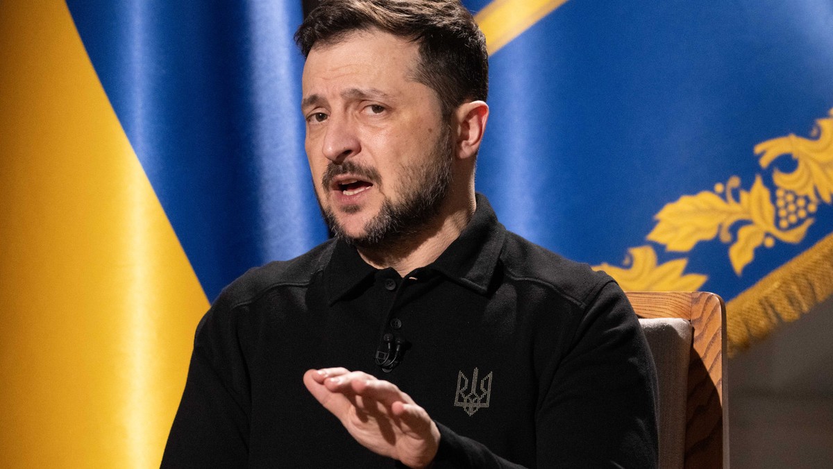 Wołodymyr Zełenski ostrzega Karola Nawrockiego: w przypadku braku bezpieczeństwa Ukraina, będzie musiał ćwiczyć walkę [Źródło: Onet]