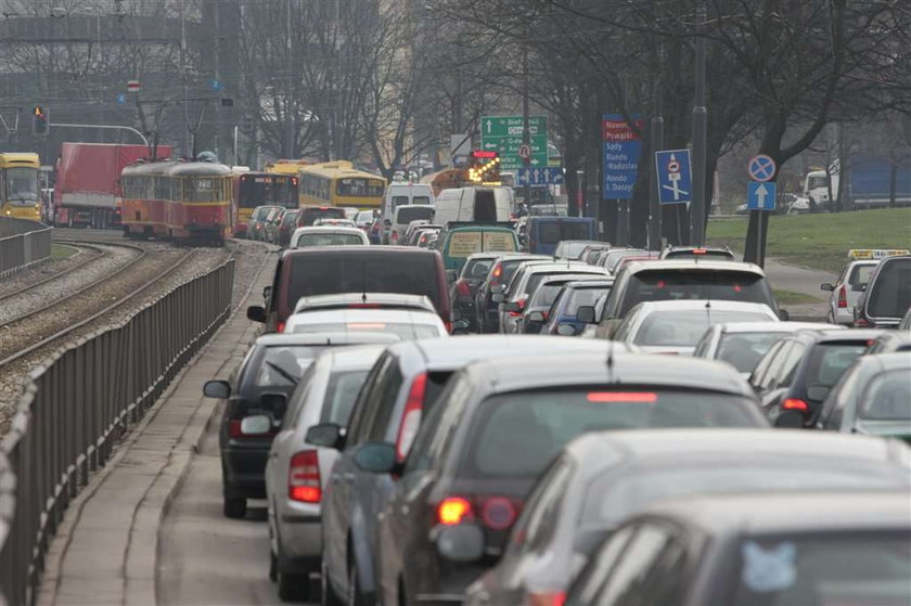 Autobus rozwalił się o odkurzacz