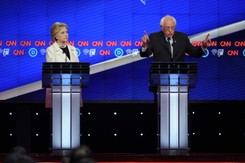 Kolejne telewizyjne starcie Clinton i Sandersa. Pod znakiem wzajemnych ataków