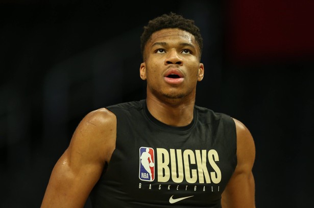 Liga NBA: 38 punktów, 16 zbiórek i 9 asyst Antetokounmpo