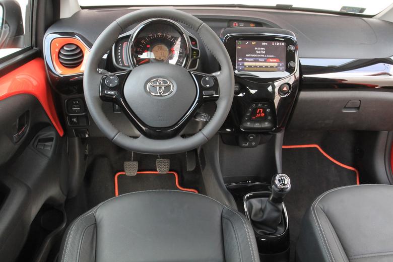 Toyota Aygo 1.0 VVTi Precz z nudą w mieście Auto Świat