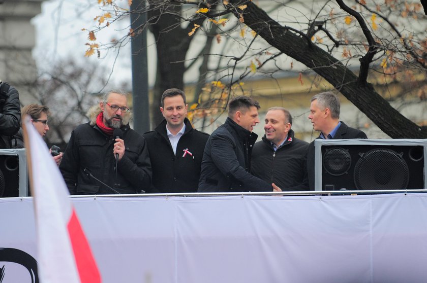 Schetyna o działaniach PiS