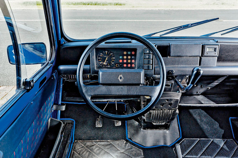 Renault 4 GTL - więcej możliwości