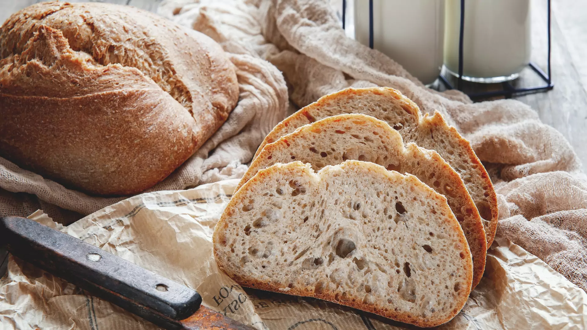 Wszyscy pieką chleb. Co zrobić, gdy zabraknie zwykłej mąki? Mamy alternatywy