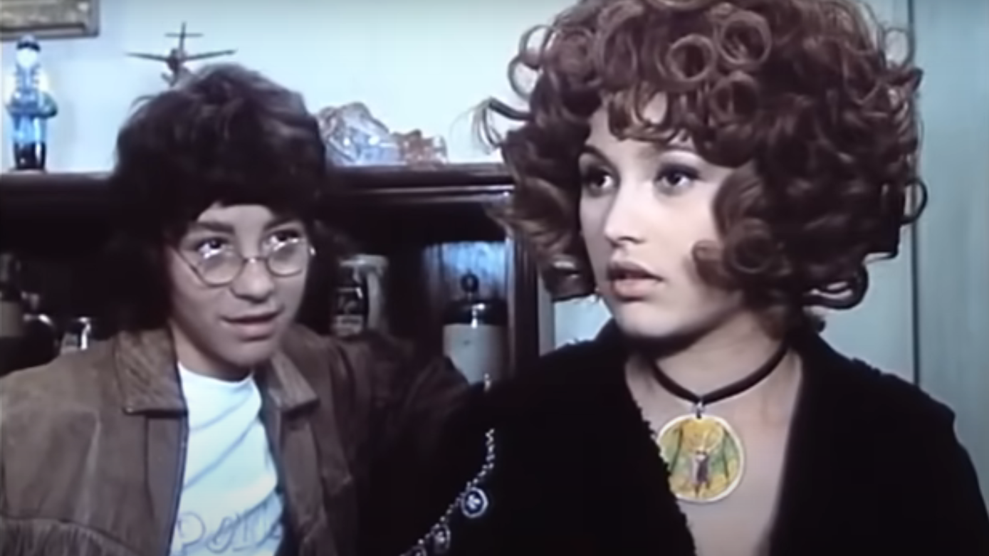 Michal Hejný a Petra Černocká vo filme Dívka na koštěti.