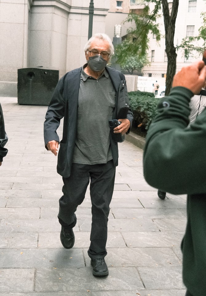 Robert de Niro ispred suda na Menhetnu