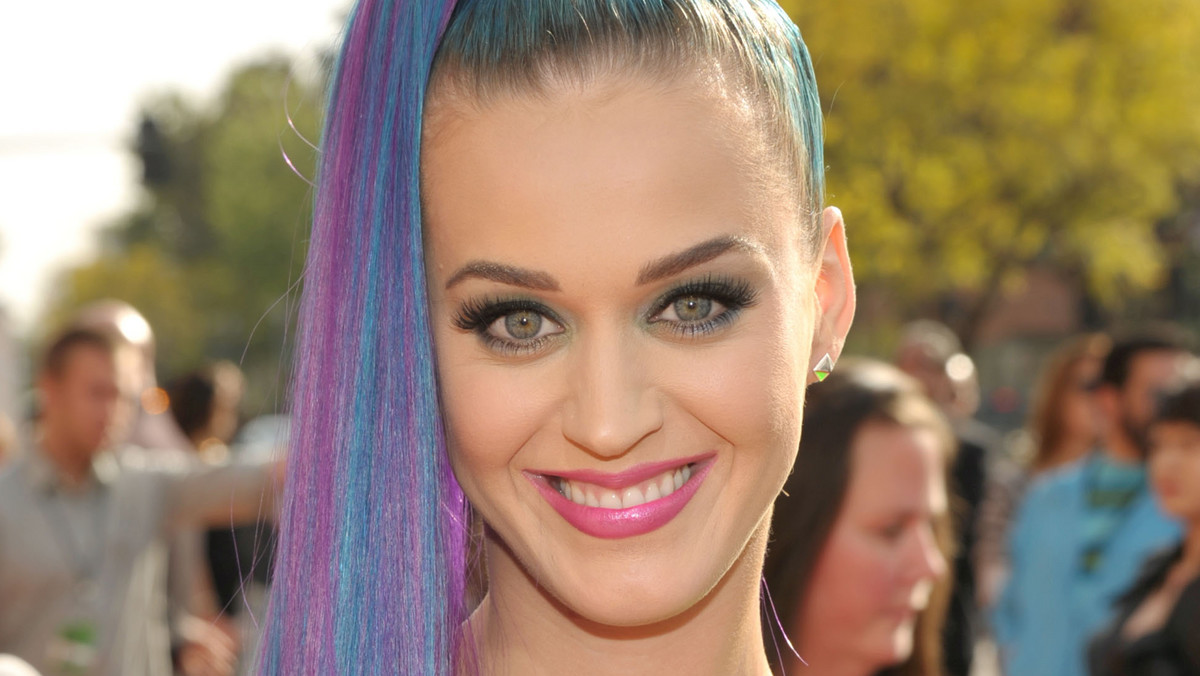 Katy Perry potwierdziła, że jej trójwymiarowy film koncertowy trafi do kin 4 lipca, czy w dniu amerykańskiego święta niepodległości.