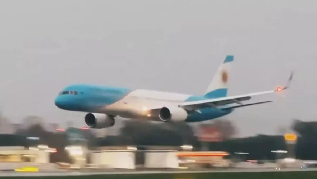 Lot argentyńskiego Boeinga 757 spotkał się z mieszanymi odczuciami w sieci