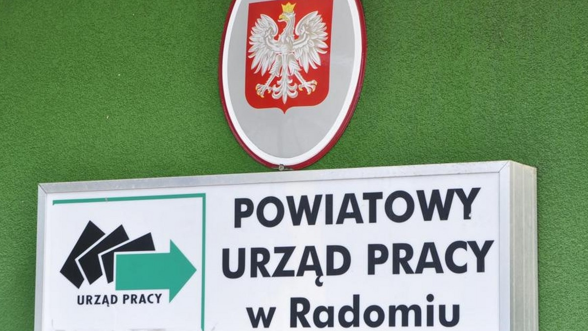 Tak źle na lokalnym rynku pracy nie było od lat. W styczniu Powiatowy Urząd Pracy w Radomiu zarejestrował blisko 4 tys. osób, które straciły pracę. Prognozy na kolejne miesiące są bardzo pesymistyczne.