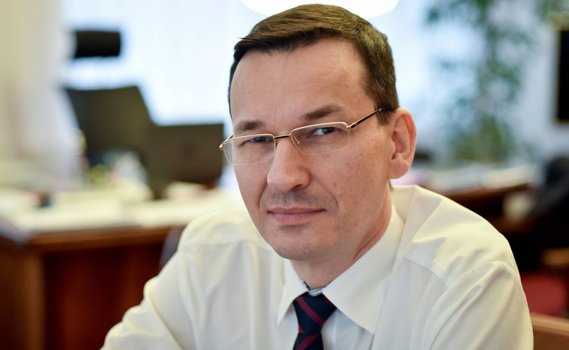 Morawiecki powiedział dziennikarzom, że jednym z działań dotyczących uszczelnienia systemu VAT, o którym Polska rozmawia z Komisją Europejską, jest tzw. split payment, czyli podzielona płatność.