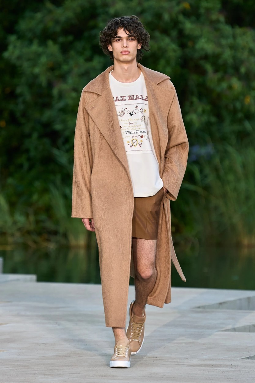 A Max Mara 40 éves történetében először vonult férfi modell a kifutón