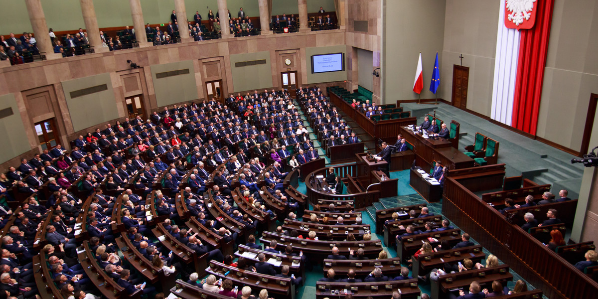 Sejm rozwiązuje problem, który sam stworzył. Logopedzi uratowani?