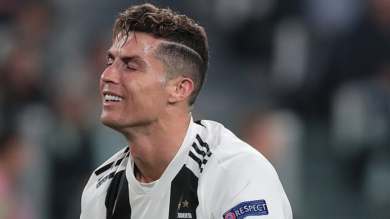 Cristiano Ronaldo Haircut 2019 Vs Ajax Doing The Artist