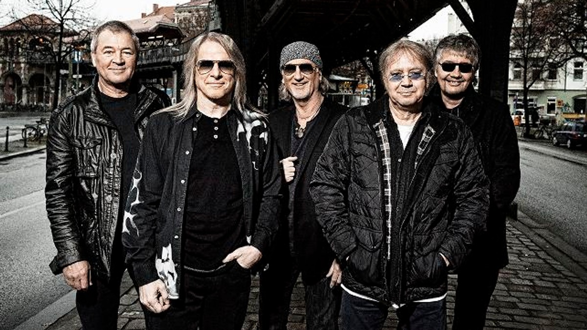 25 października w Łodzi wystąpi legendarna grupa Deep Purple. Jednak zanim na scenę wejdą Brytyjczycy, publiczność będzie miała okazję posłuchać polskiej grupy CETI. Zespół promuje swój najnowszy krążek "Brutus Syndrome", który będą promować na koncercie.