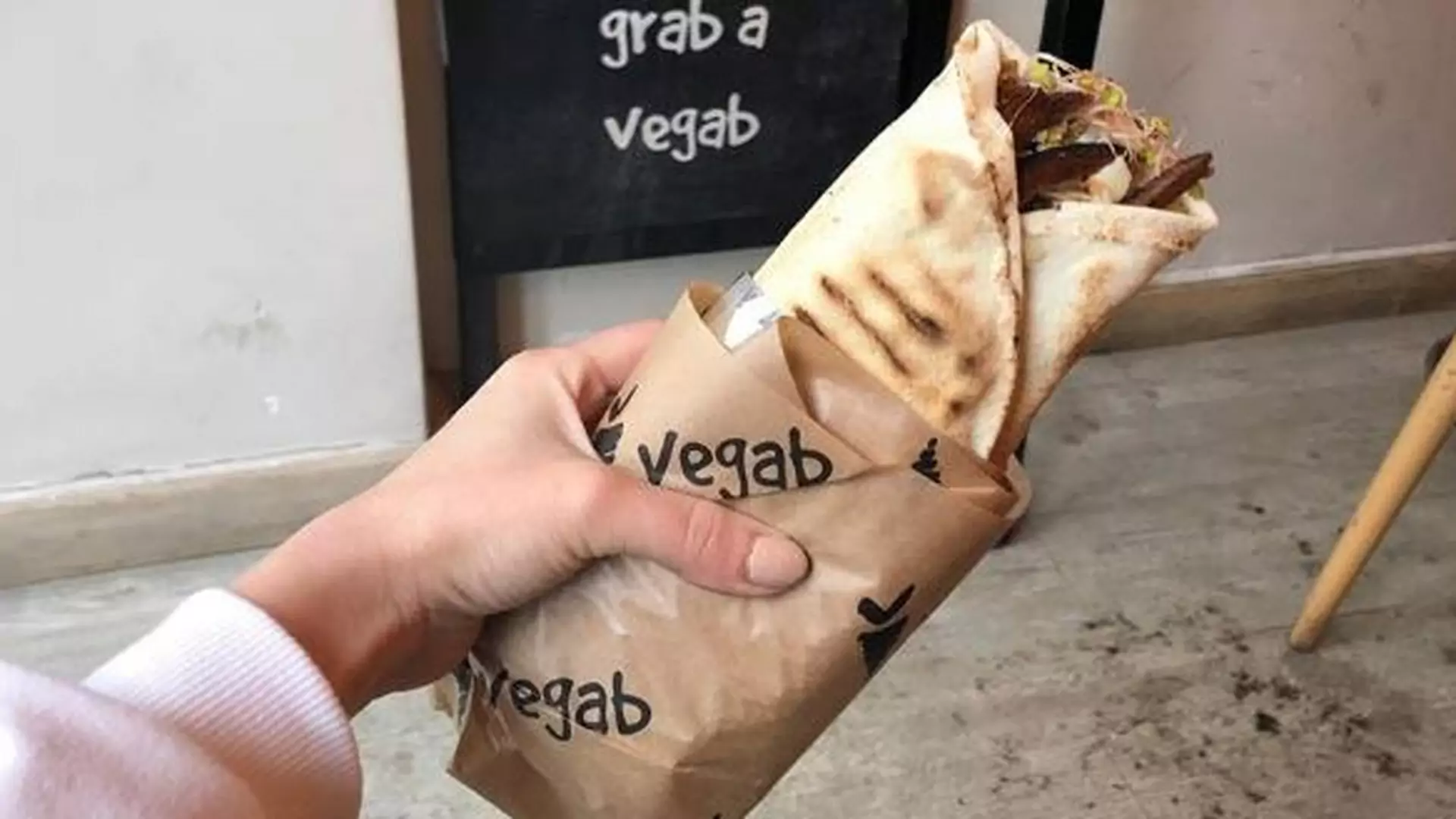 W tym kebabie kręci się tofu zamiast mięsa. Jak smakuje wegański fast-food ze Starowiślnej?