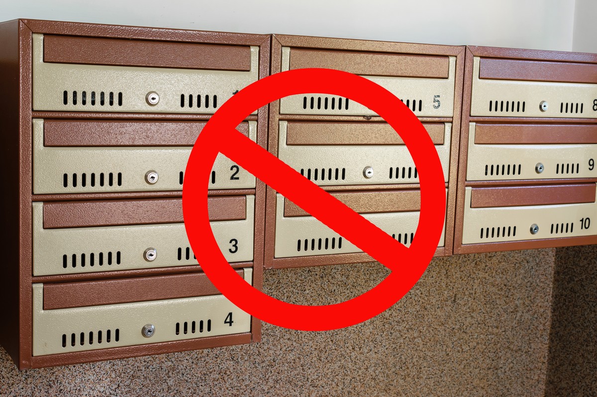 Koniec papierowego awiza? Poczta Polska: „Od 2026 r. listonosz nie zostawi już kartki”