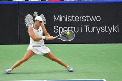 Świątek udzieliła rywalce srogiej lekcji. Polki prowadzą z Rumunią w Billie Jean King Cup