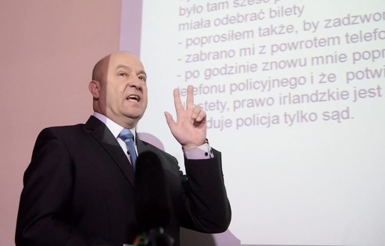 Greń na konferencji w sprawie 'afery biletowej' zaatakował PZPN i Bońka