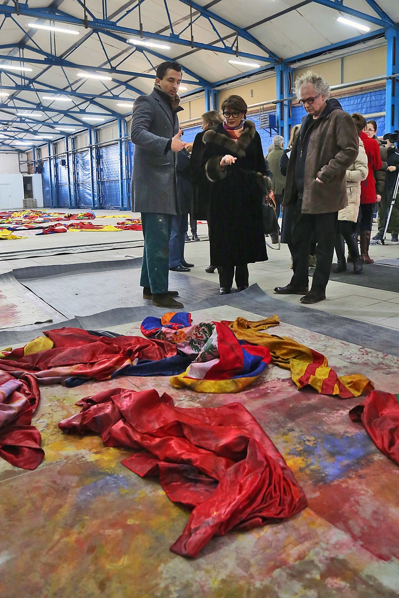 Poseta: Ministar Tasovac u ateljeu Ivana Grubanova