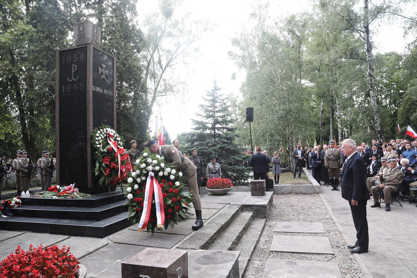 Nieobecność Marka Kuchcińskiego na obchodach rocznicy Powstania Warszawskiego