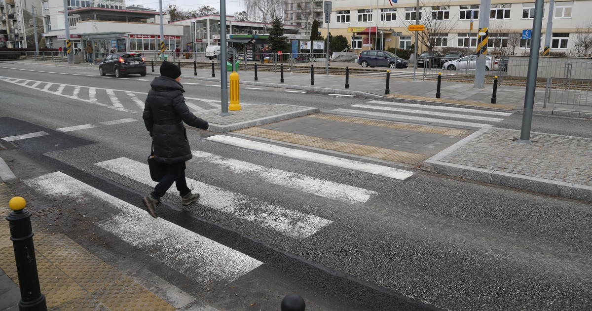 Zmiana Przepisów Pieszy Z Pierwszeństwem Na Przejściu Dla Pieszych 0085